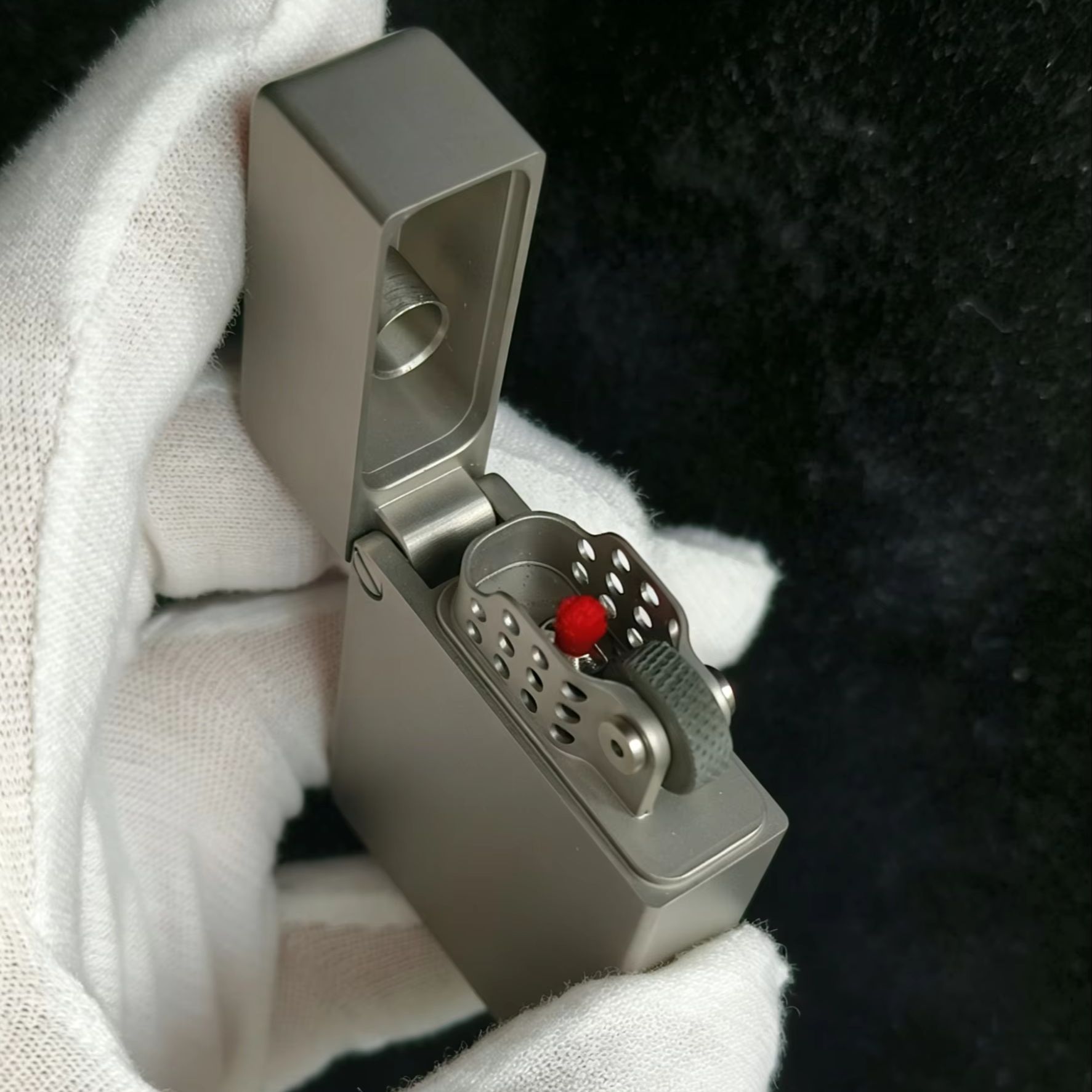 Titaniumlegering Trench Lighte - Fire Starting Kit recensie en prijs